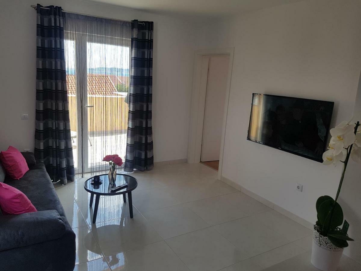 Apartments Koval Оребич Экстерьер фото