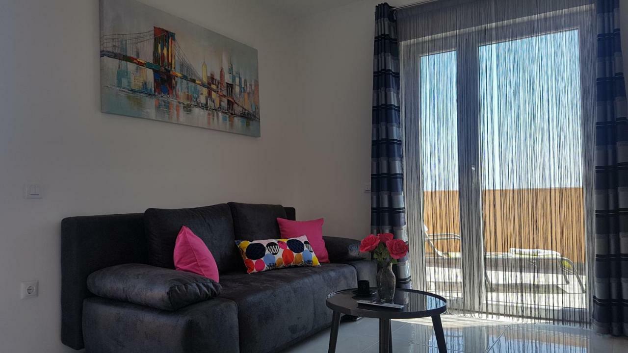 Apartments Koval Оребич Экстерьер фото